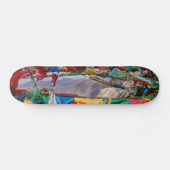 Skateboard Paysage tibétain avec drapeaux de prière - Himalay (Horz)