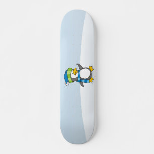 Skateboard Petit manchot marchant sur la neige