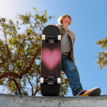 Planche à roulettes à cœur rose