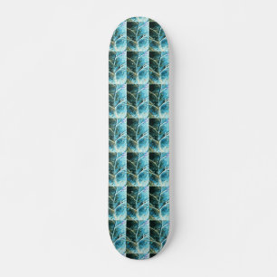 Skateboard planche à roulettes sculptée de feuille en méta