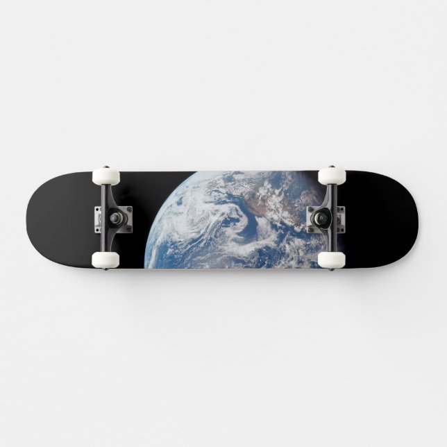 Skateboard Planète Terre Prise Par L'Équipage Apollo 11. (Horz)