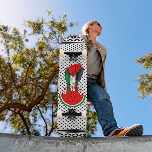 Skateboard Poing de résistance palestinienne sur le symbole d (Extérieur 1)