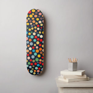 Skateboard Pois colorés sur Arrière - plan foncé