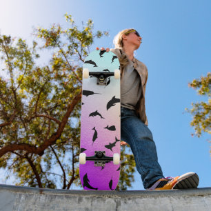 Skateboard requin de l'ombre baleine sur galaxie en pente
