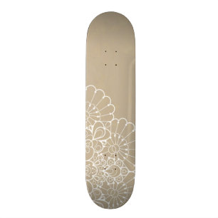 Skateboard Rétro arrière - plan avec l'ornement de dentelle