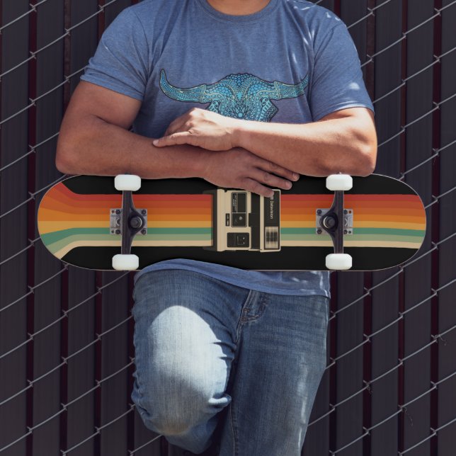 Skateboard Retro Camera with Rainbow Print (Extérieur 3)