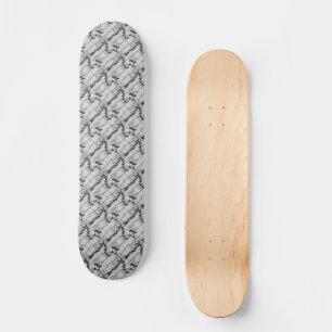 Skateboard Rose fantôme Escalade une barrière de lien chaîne