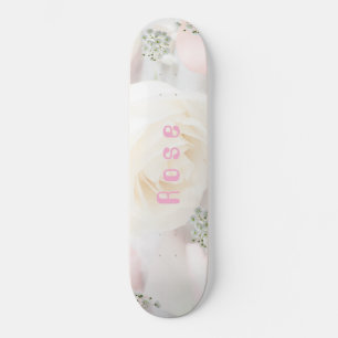 Skateboard Rose Florale Fantaisiste et Blanche