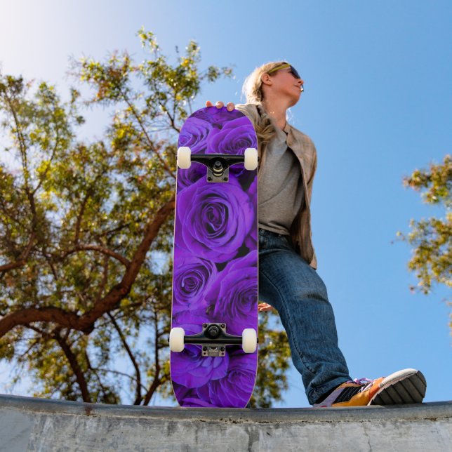 Skateboard Rose violet, fleurs violettes violettes (Extérieur 1)