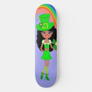 Skateboard Saint Pat's Day Brunette Girl Leprechaun avec arc-