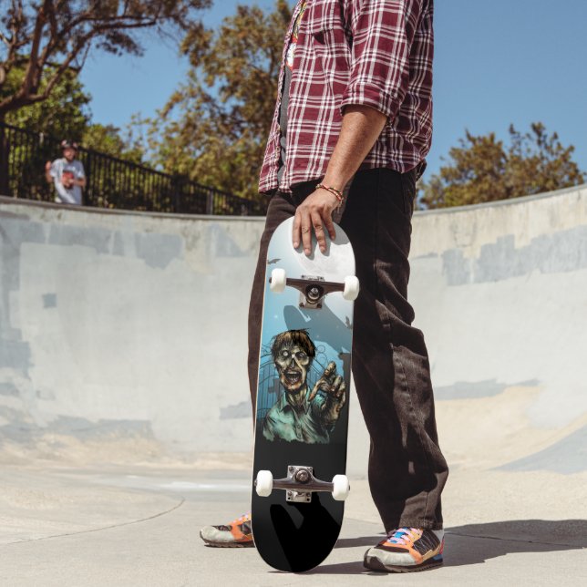 Skateboard Scary Pleine lune de cimetière Zombie drôle (Extérieur 2)