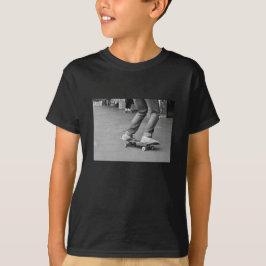 Skateboard Skate Graffiti Schwarz-weißes Foto T-Shirt