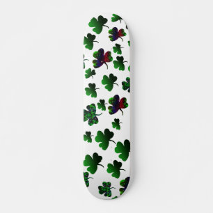 Skateboard Trèfle Arc-en-Ciel Radieux