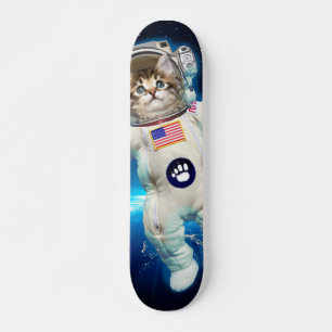 Skateboard Un astronaute de chat dans l'espace