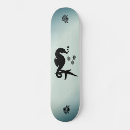 Skateboard Un cheval de mer dans le vert