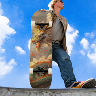 Skateboard Un dragon stupéfiant qui s'envole dans les nuages 