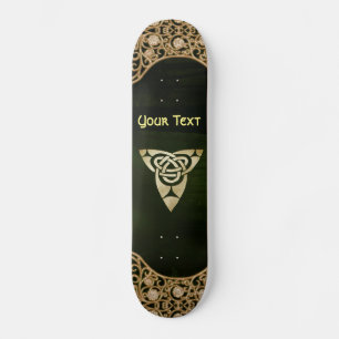 Skateboard Un noeud de trinité celtique sur les ombres de la