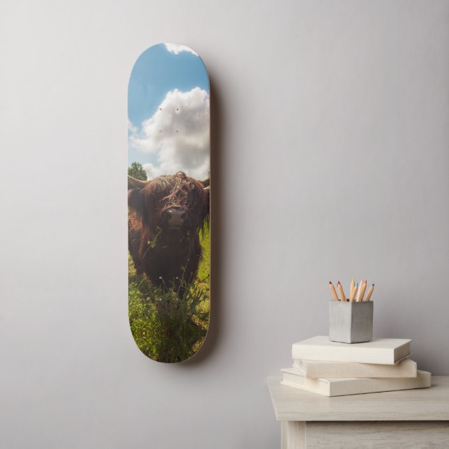 Skateboard Vache noire pâturage vert champ soleil (Art mural)