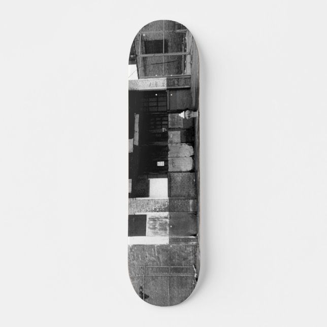 Skateboard Vieux Bâtiment Abandonné (Devant)