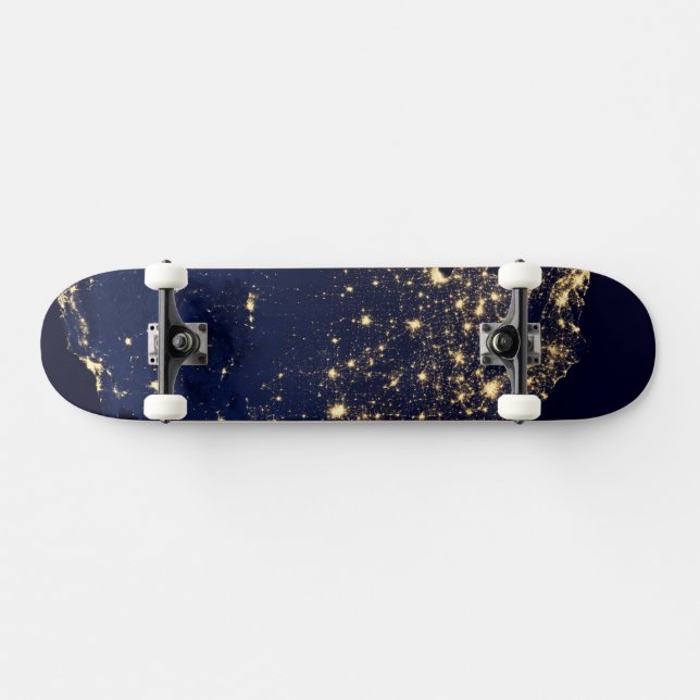 Skateboard Ville Des États-Unis La Nuit. (Horz)