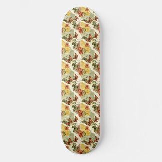 Skateboard Whispers à papillons dans les tons de la Terre