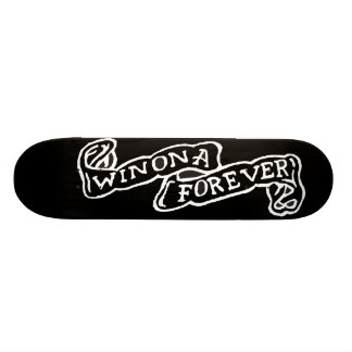 Skateboard Winona pour toujours par le rivage de Keith