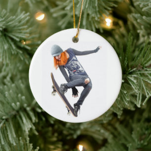 Skateboarder Keramik Ornament