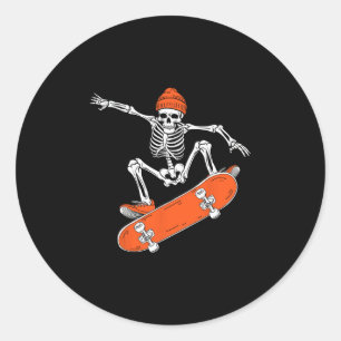 Skateboarding-Skelett fährt Skateboard Halloween Runder Aufkleber
