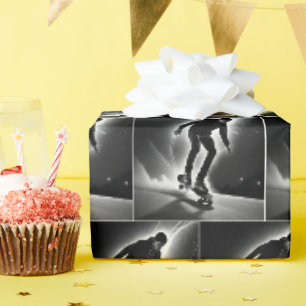 Skateboardjunge mit Blitzstiften Geschenkpapier