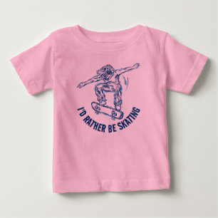 Skater, der mitten in der Luft fährt, statt Skaten Baby T-shirt