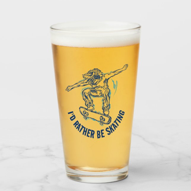 Skater, der mitten in der Luft fährt, statt Skaten Glas (Vorne (Gefüllt))