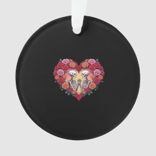 Skeleton Couple Tenant Les Mains Dans Un Coeur De