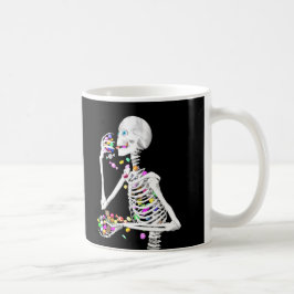 Skeleton Eating Halloween Candy Kaffeetasse