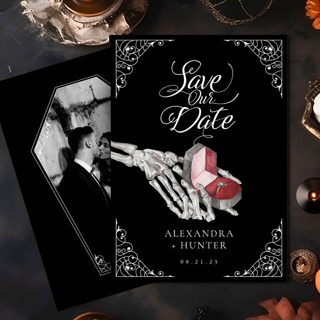 Skeleton Hand Ring Gothic Hochzeit Speichern Sie d Einladung (Skeleton Hand Ring Gothic Wedding Save the Date Invitation)