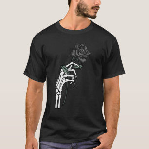 Skeleton Hand Schwarze Rose Blume Goth Punk 2 T-Shirt