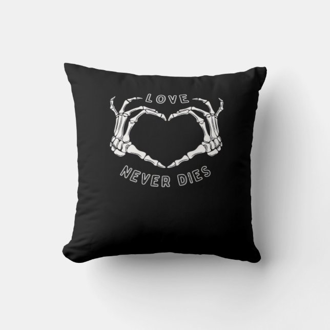 Skeleton Heart Hands Funny & Classic Kissen (Vorderseite)