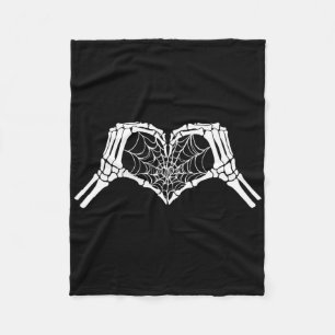 Skeleton Heart Hands Spiderweb Halloween Spooky Lo Fleecedecke