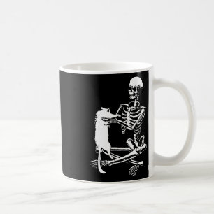 Skeleton mit einem katzenartigen Halloween-Kostüm  Kaffeetasse