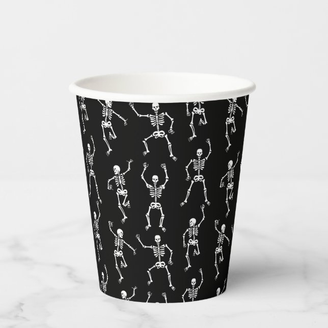 Skeleton-Papier-Tasse mit schwarzem und weißem Spo Pappbecher (Vorderseite)