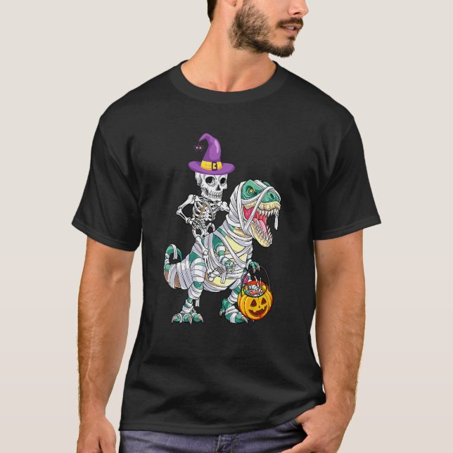 Skeleton Riding Mummy Dinosaur Rex Halloween Pump T-Shirt (Vorderseite)