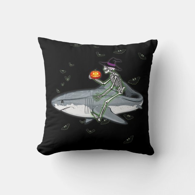 Skeleton Riding Shark - Funny Halloween Shark Gesc Kissen (Vorderseite)