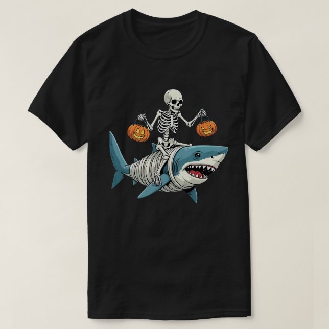 Skeleton Riding Shark Mummy Funny Halloween T-Shirt (Design vorne)