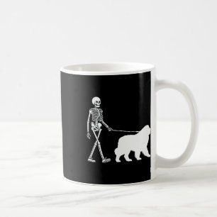 Skeleton Wandern ein Neufundland Hund Halloween Ou Kaffeetasse
