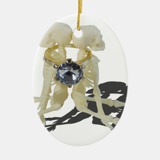 SkeletonsChokedByEngagementRing070515 Keramik Ornament (Vorne)