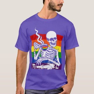 Skelett Drink Kaffee LGBTQ Retro Gay Pride Fla T-Shirt