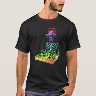 Skelett mit Kopfhörern und Sonnenbrillen Mixer Dj  T-Shirt