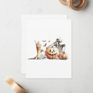 Skelett mit Kürbis und trinken. Halloween. Mitteilungskarte