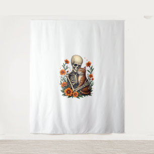 Skelett umarmt KatzenfloralHalloween Katzen Lover Wandteppich