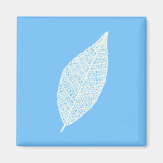 Skelettblatt-Linienkunst blau und weiß Magnet