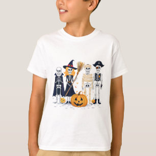 Skelette und Freunde in Kostümen Herbstsaison T-Shirt